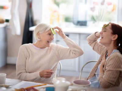 2020-3-25-April-Fools-The-Health-Benefits-of-Laughter-and-Humor-for-Seniors-and-Caregivers-(1)